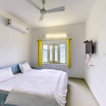 Shikhar Bunglow - A Stunning Valley View Bungalow In Mount Abu Bed & Breakfast Eksteriør bilde