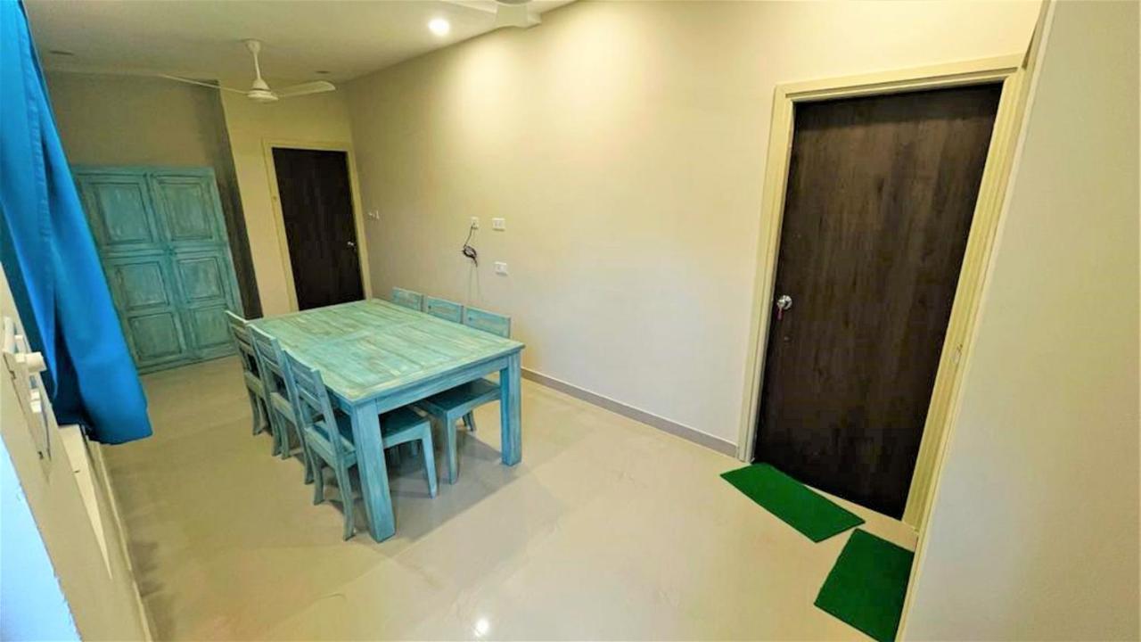 Shikhar Bunglow - A Stunning Valley View Bungalow In Mount Abu Bed & Breakfast Eksteriør bilde
