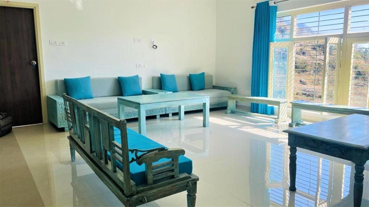 Shikhar Bunglow - A Stunning Valley View Bungalow In Mount Abu Bed & Breakfast Eksteriør bilde